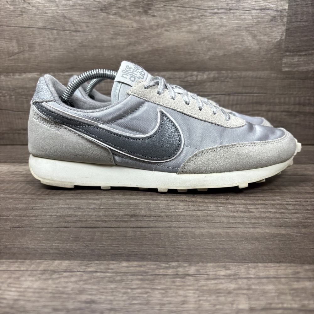 Nike Daybreak Light Silver Gray Womens US Size 7.5 DN3399-001 Running Shoes